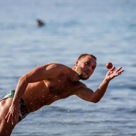 アパート Iskra 2